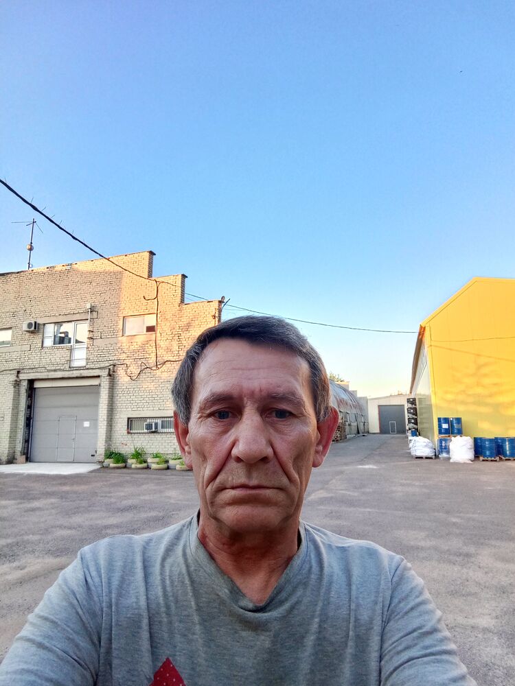  52692890  , 61 ,    