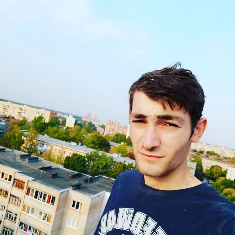  17407050  Vahan, 27 ,    