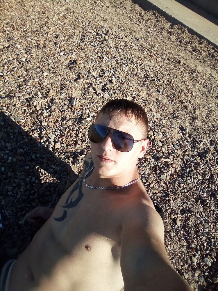  ,   Pavel, 26 ,   