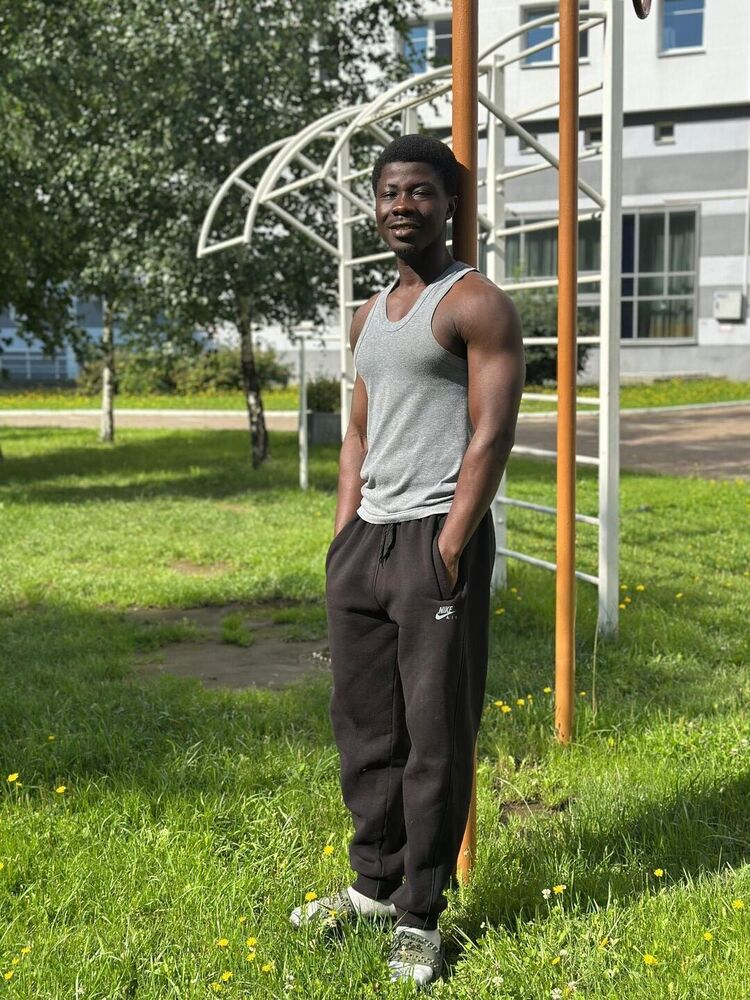  53080880  ACHEAMPONG k, 33 ,    