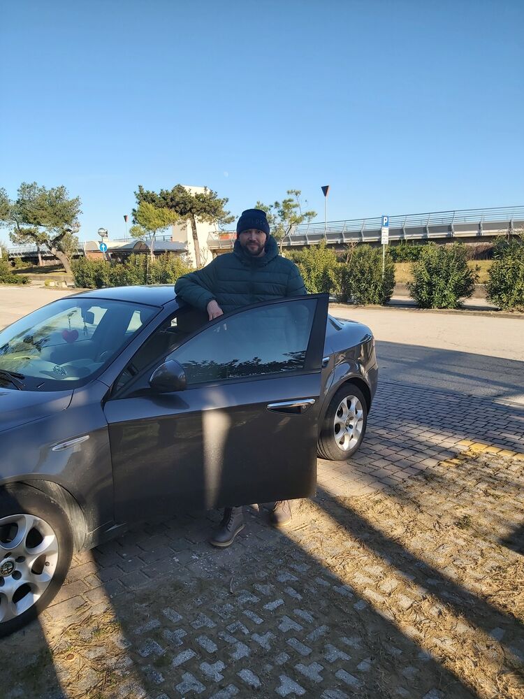  28607050  Andrey, 41 ,    