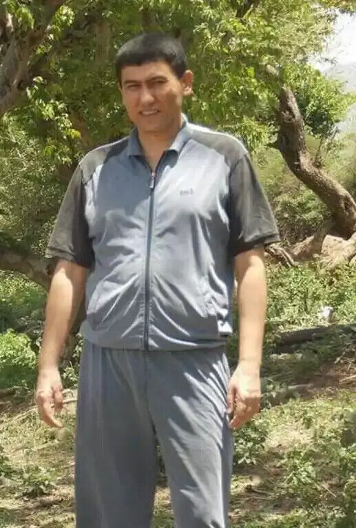  22245150  Alisher, 52 ,    