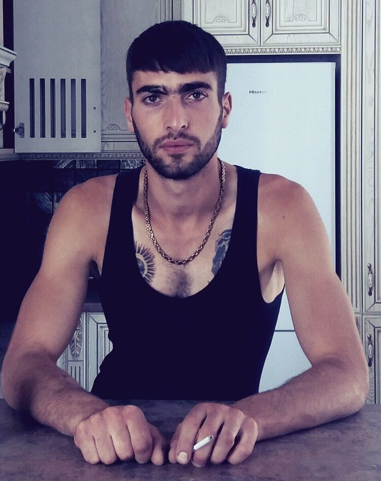  ,   Gagik, 27 ,   ,   , c 