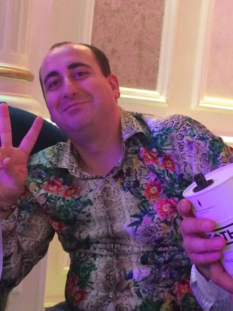  ,   Armen, 37 ,   