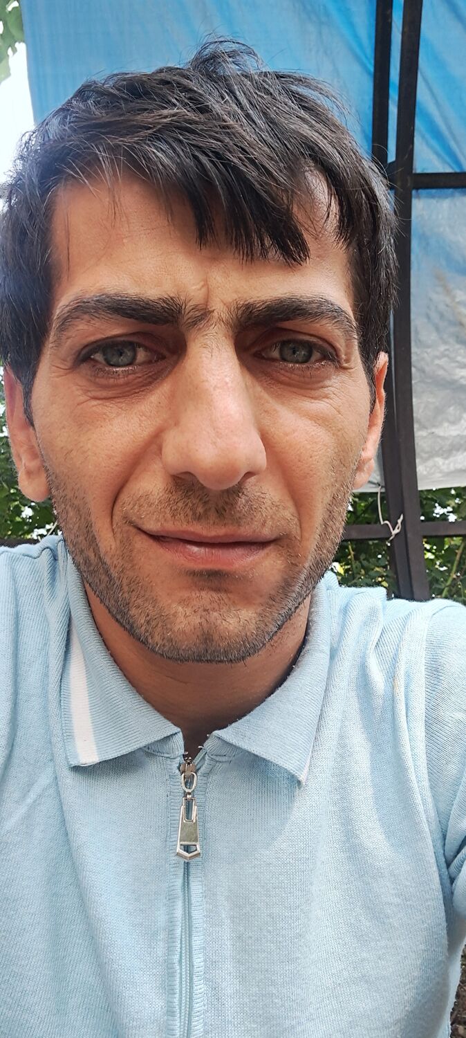  44723430  Hayk, 34 ,    