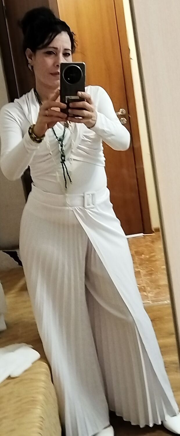  54431540  Teresa, 40 ,    