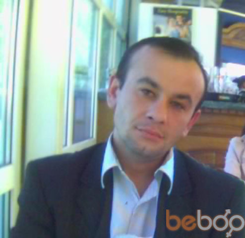  ,   Leon, 46 ,   