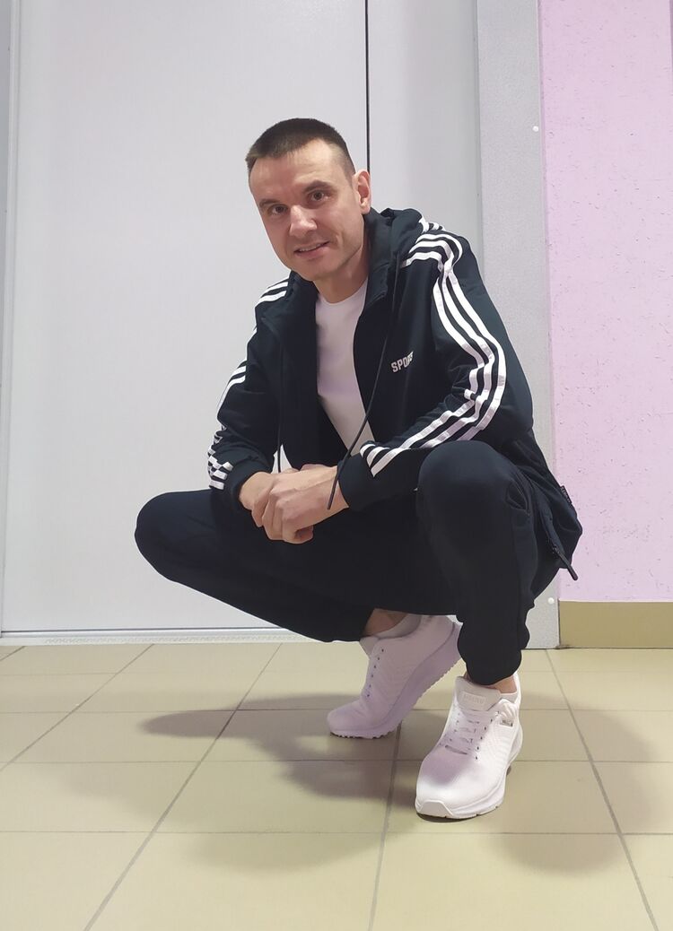 35592850  , 42 ,    