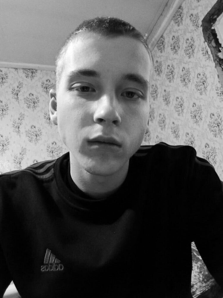  38435140  , 22 ,    -