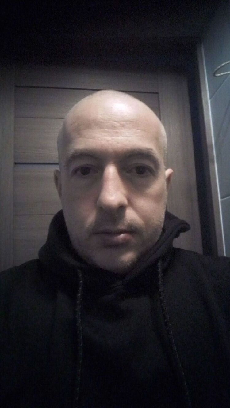  40721640  , 44 ,    
