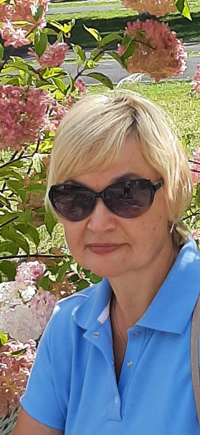  52063280  Irina, 54 ,    