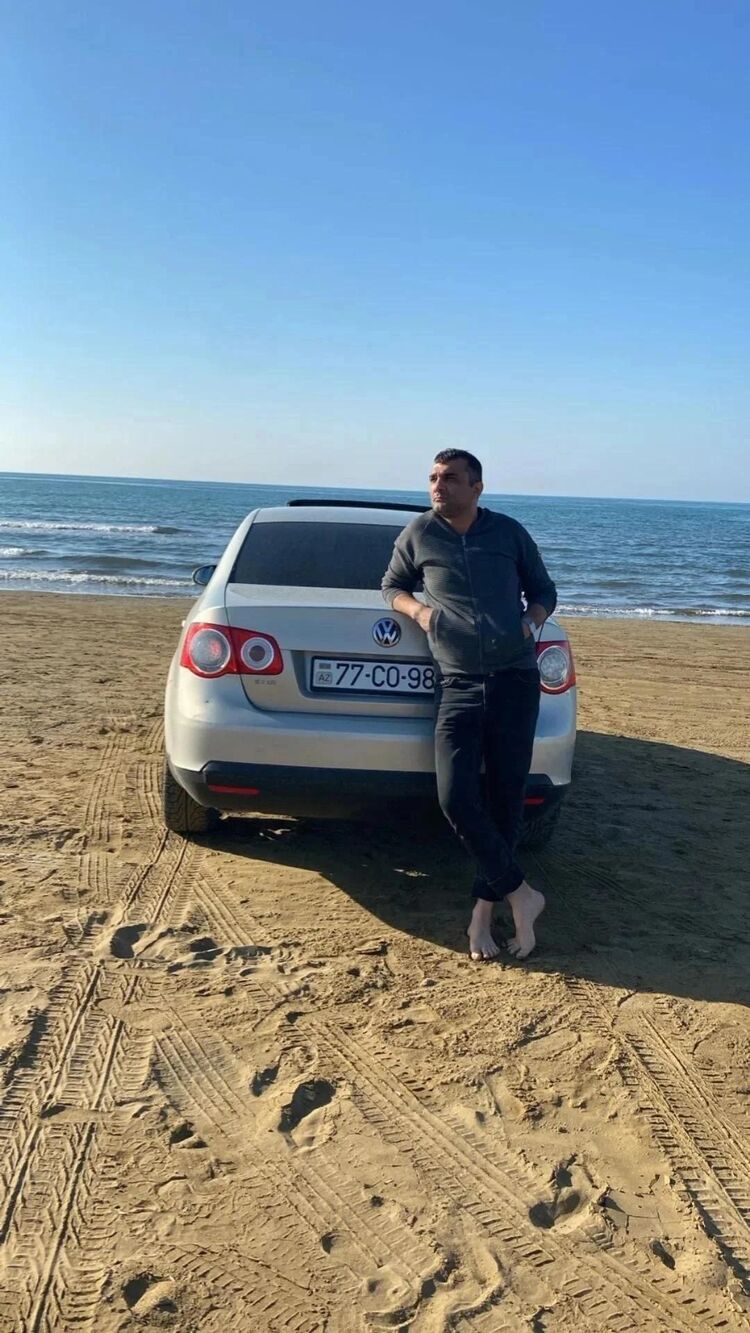  52702670  Elmaddin, 39 ,    