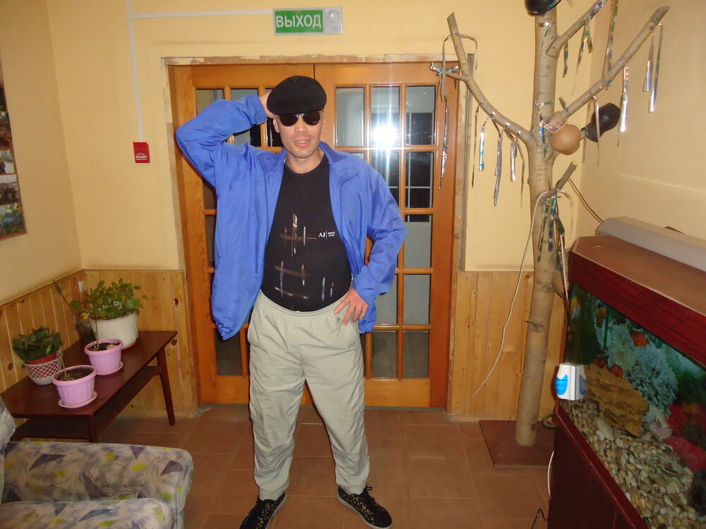  5651880  Vincent, 51 ,    