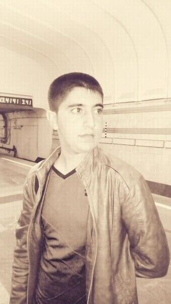  21212930  Rustam, 31 ,    