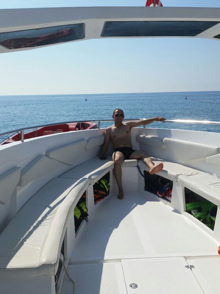  6431790  Tilla, 37 ,    