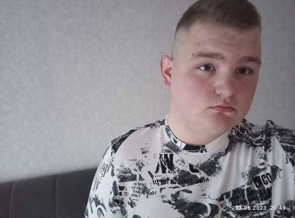 ,   Denis, 22 ,   ,   , c , 
