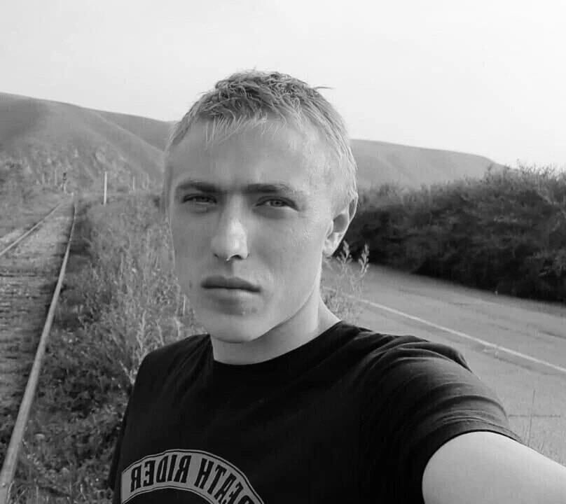  47643110  Andrey, 27 ,    