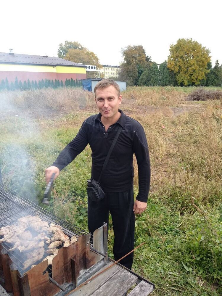  15871470  Valeriy, 45 ,    