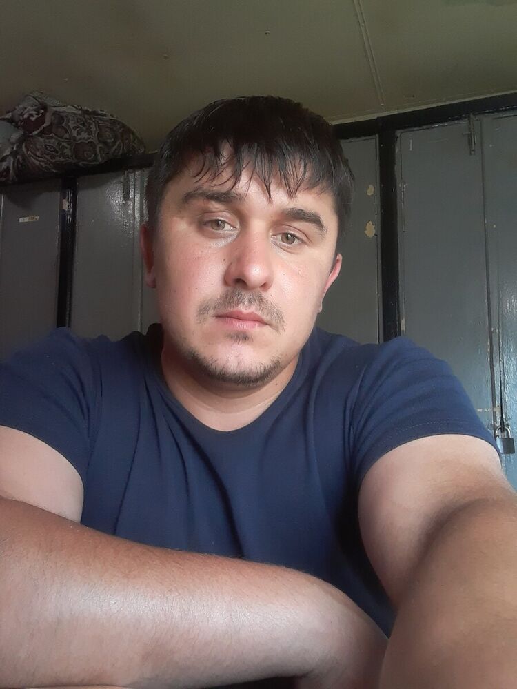 20688890  , 33 ,    