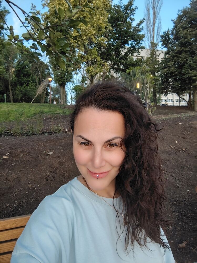  54580610  Anna, 50 ,    