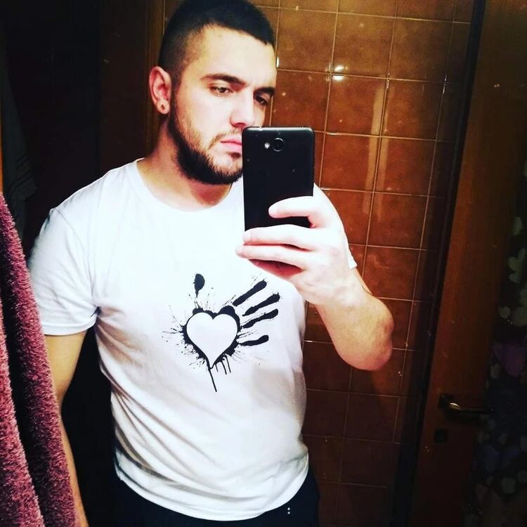  38425870  , 32 ,    