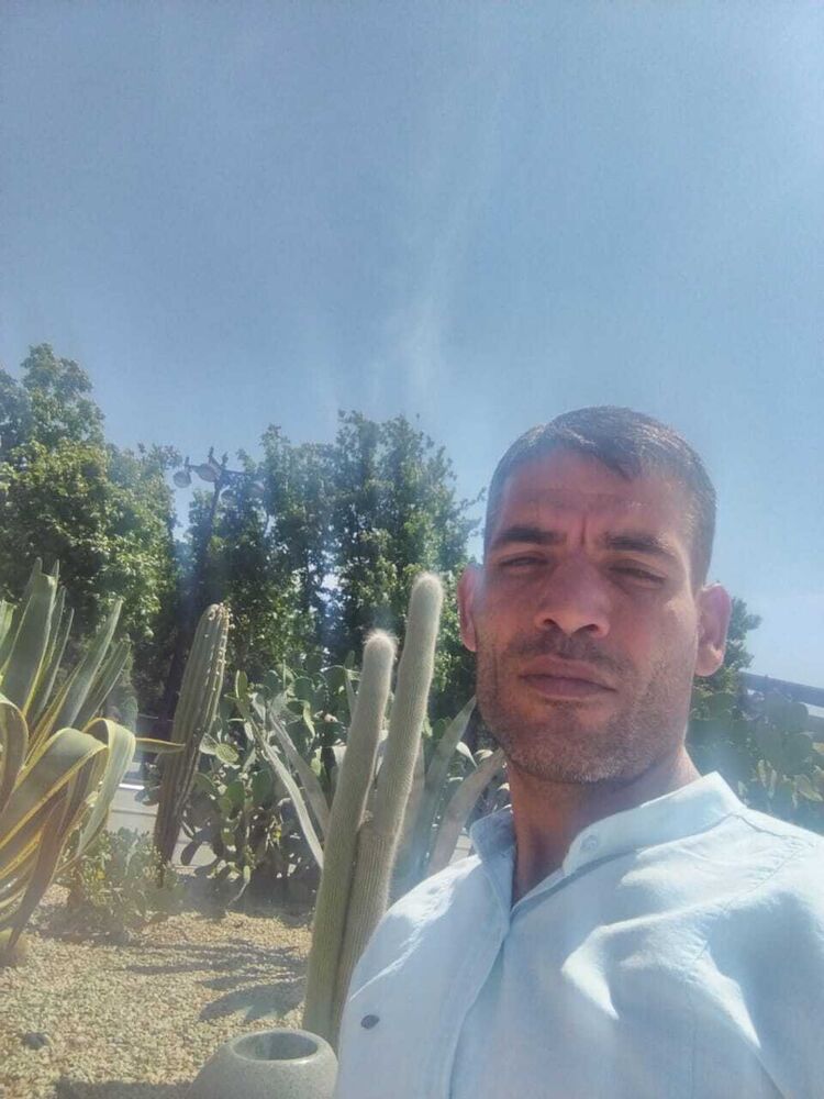  40509560  Xeyal, 38 ,    