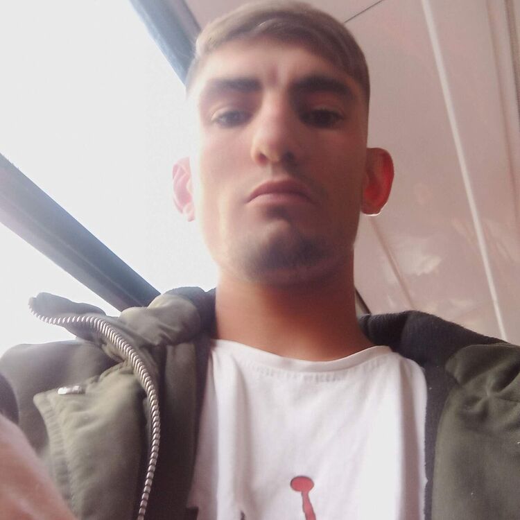  47357780  Ghena, 24 ,    