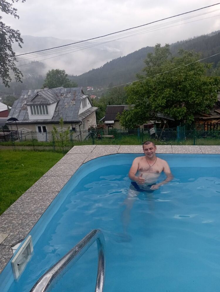  48182040  Dima, 31 ,    