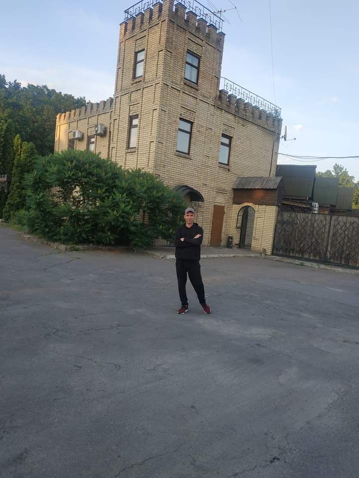  41709440  , 32 ,    