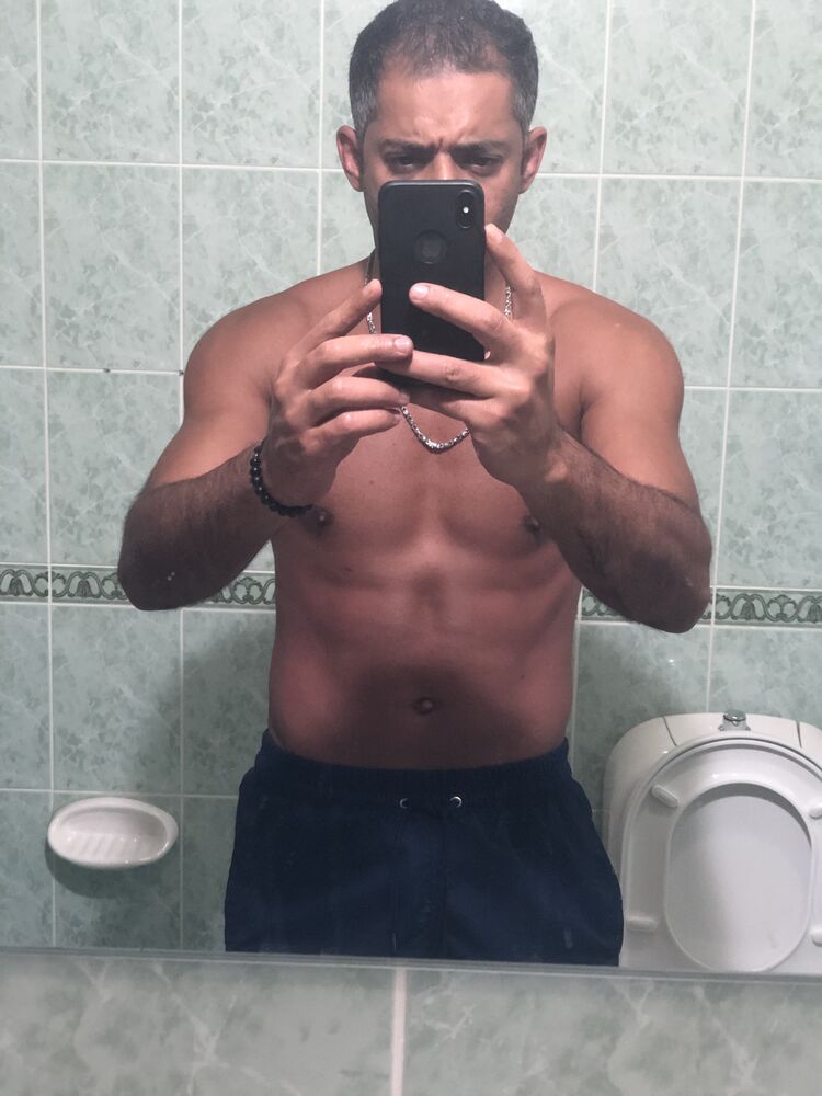  41965560  Fadi, 40 ,    