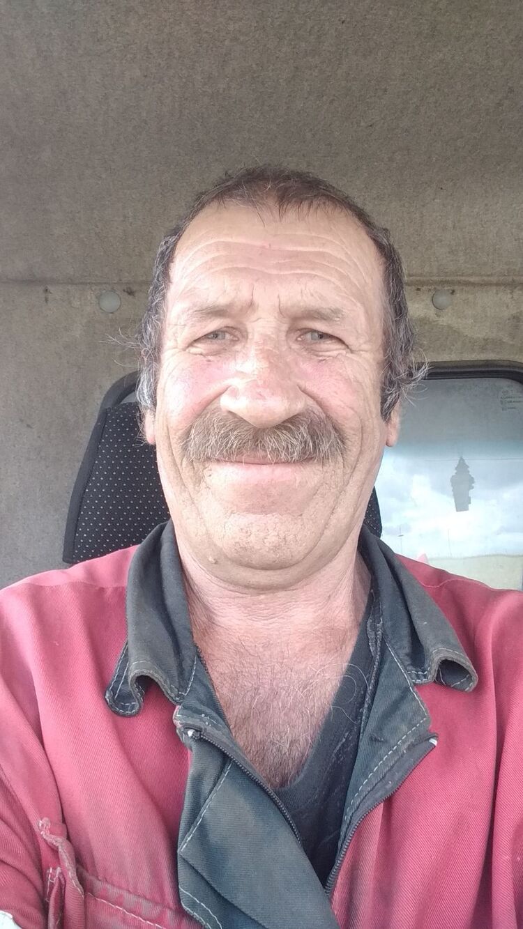  37063830  , 64 ,    