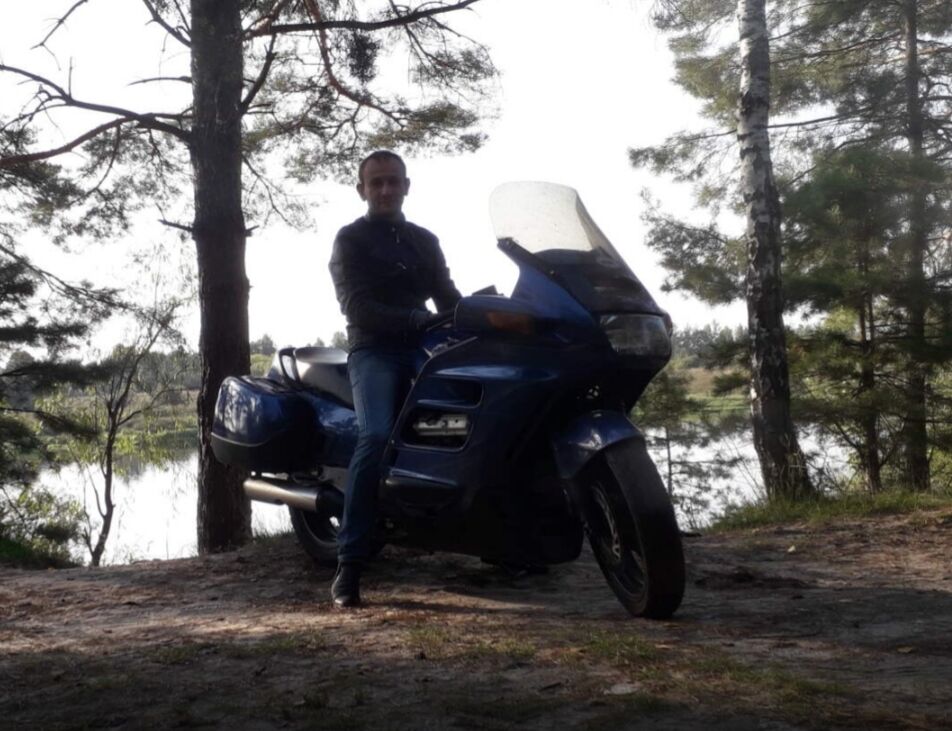  30930390  Dmitry, 40 ,    