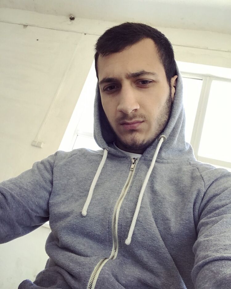  9398490  , 27 ,    
