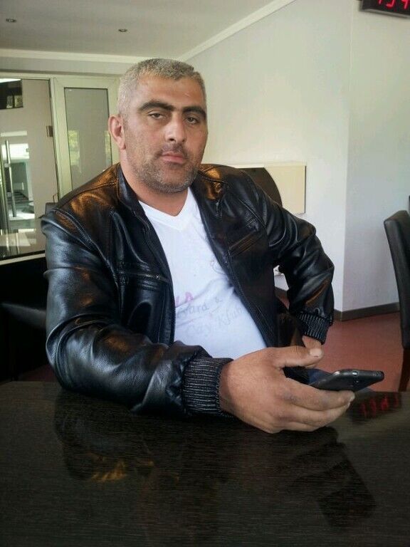  29461690  Vahid, 44 ,     