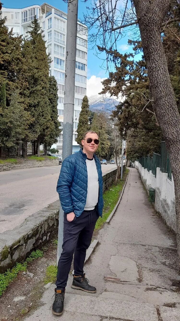  ,   Viktor, 39 ,   ,   , c 