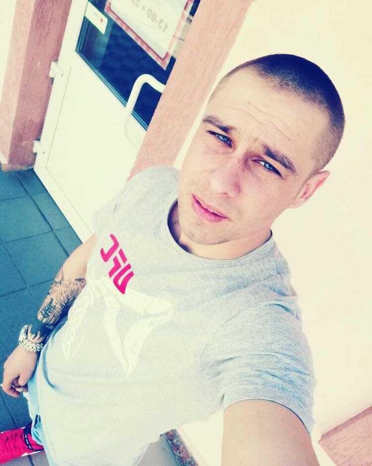  33667550  Kutsyy, 31 ,    