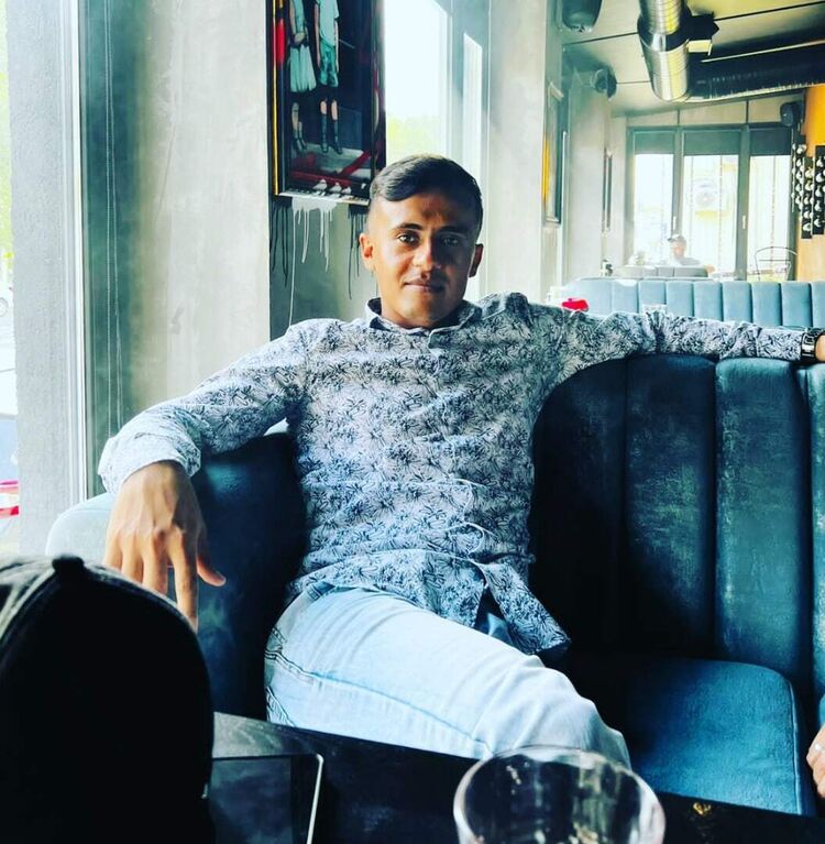  30719000  Assaf, 30 ,    