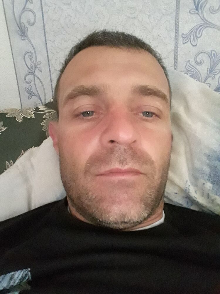  28403550  , 40 ,    