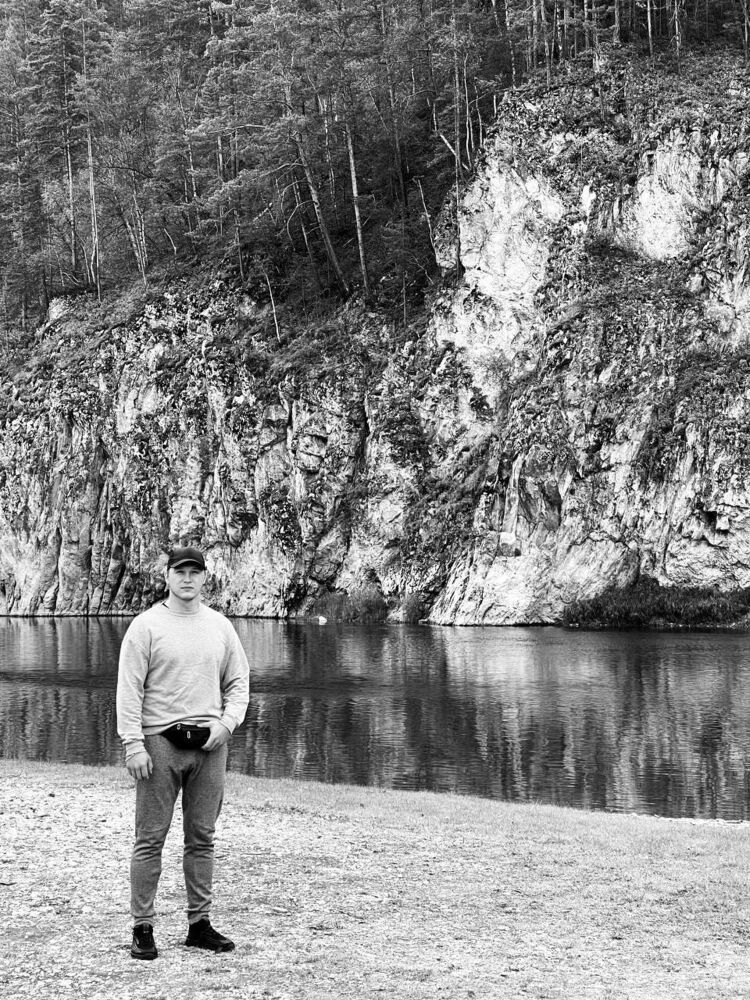  54327060  Aleksei, 33 ,    