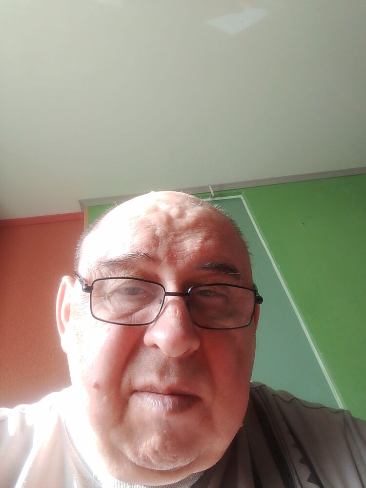  49682370  , 65 ,    