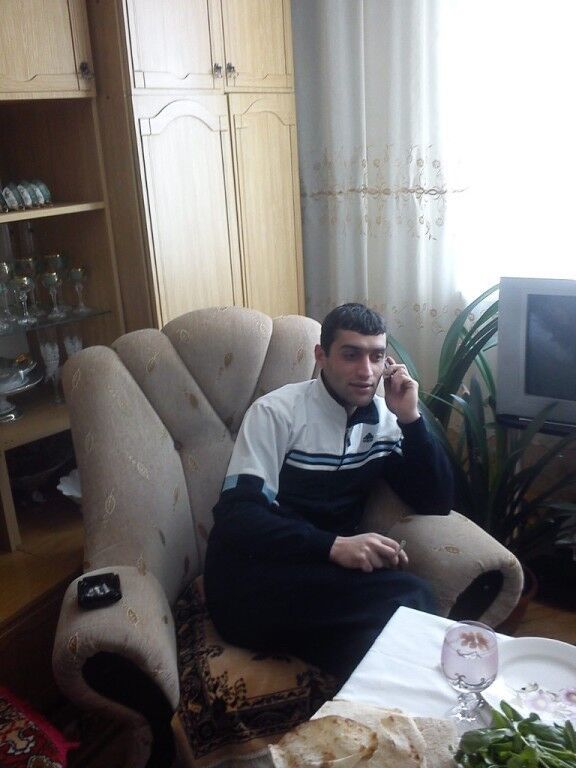  5880010  Tttt, 37 ,    