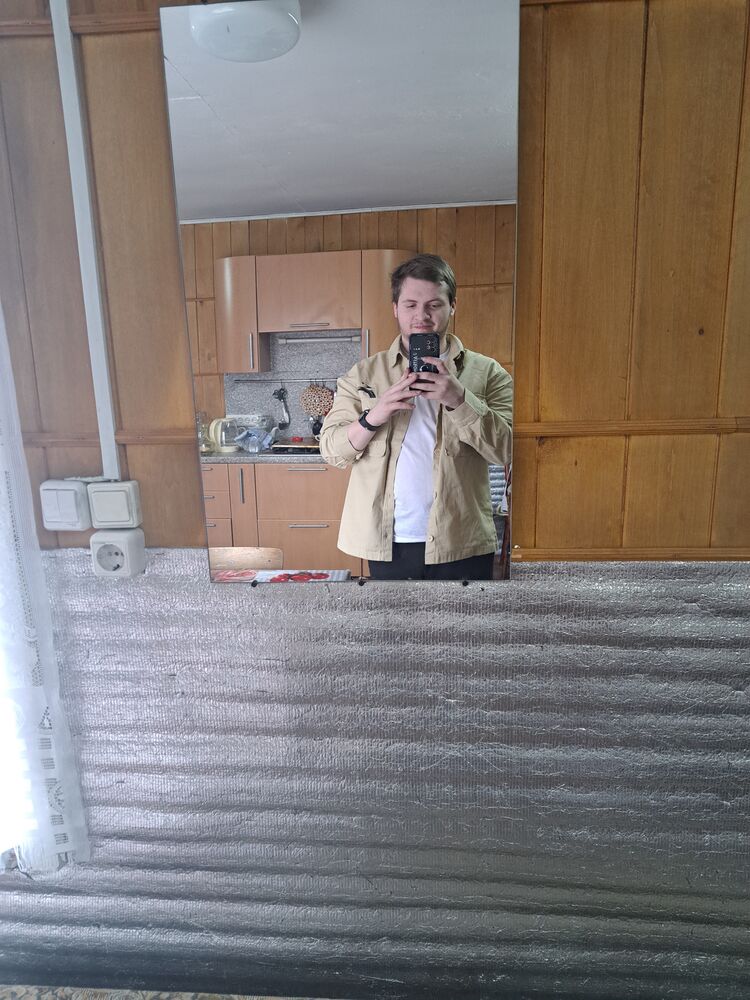  43457260  , 23 ,    -