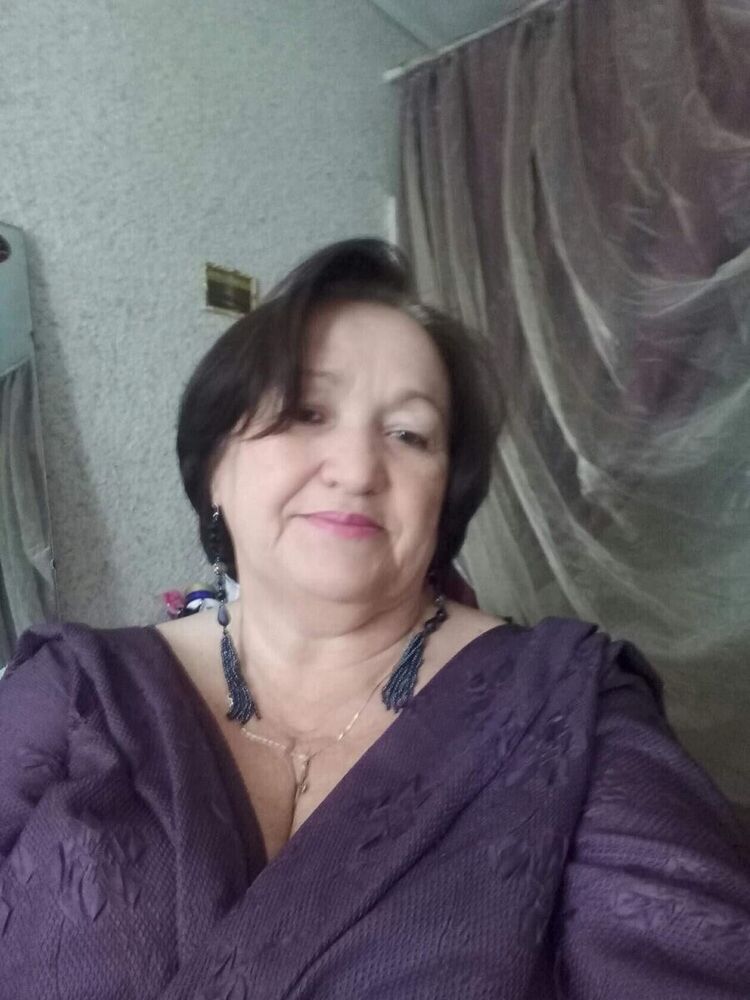  22421060  Nadegda, 63 ,    