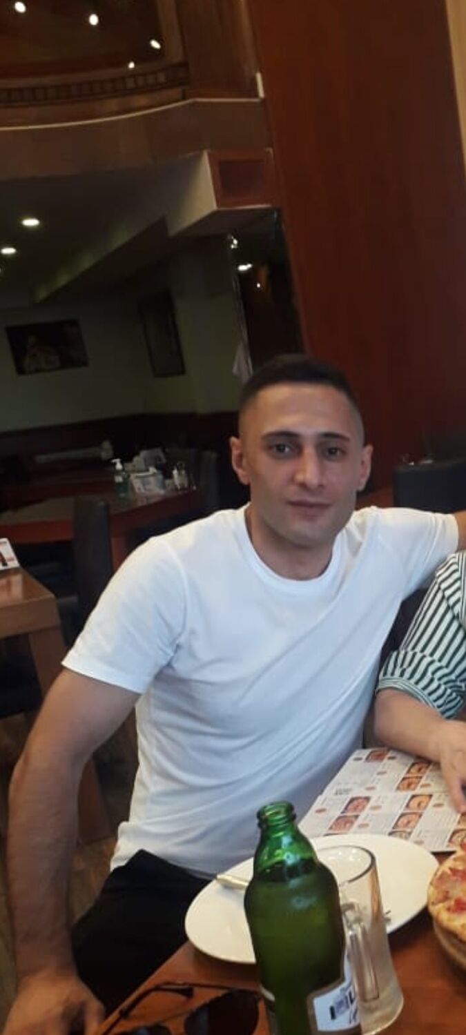  53151150  Artur, 34 ,    -