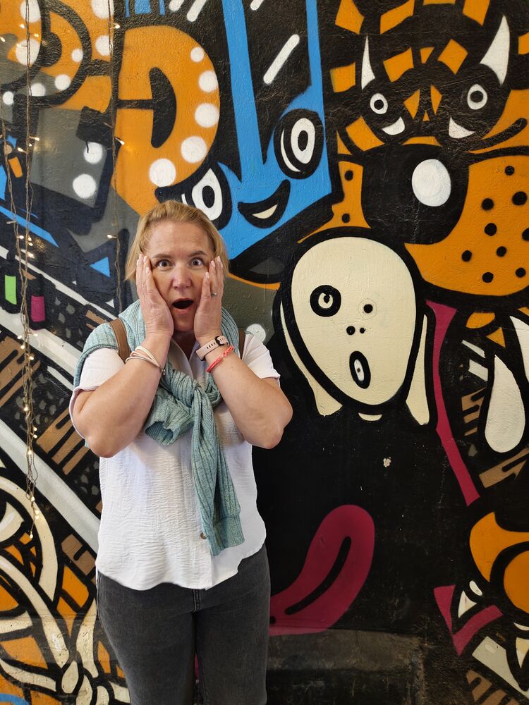  52928410  , 48 ,    -