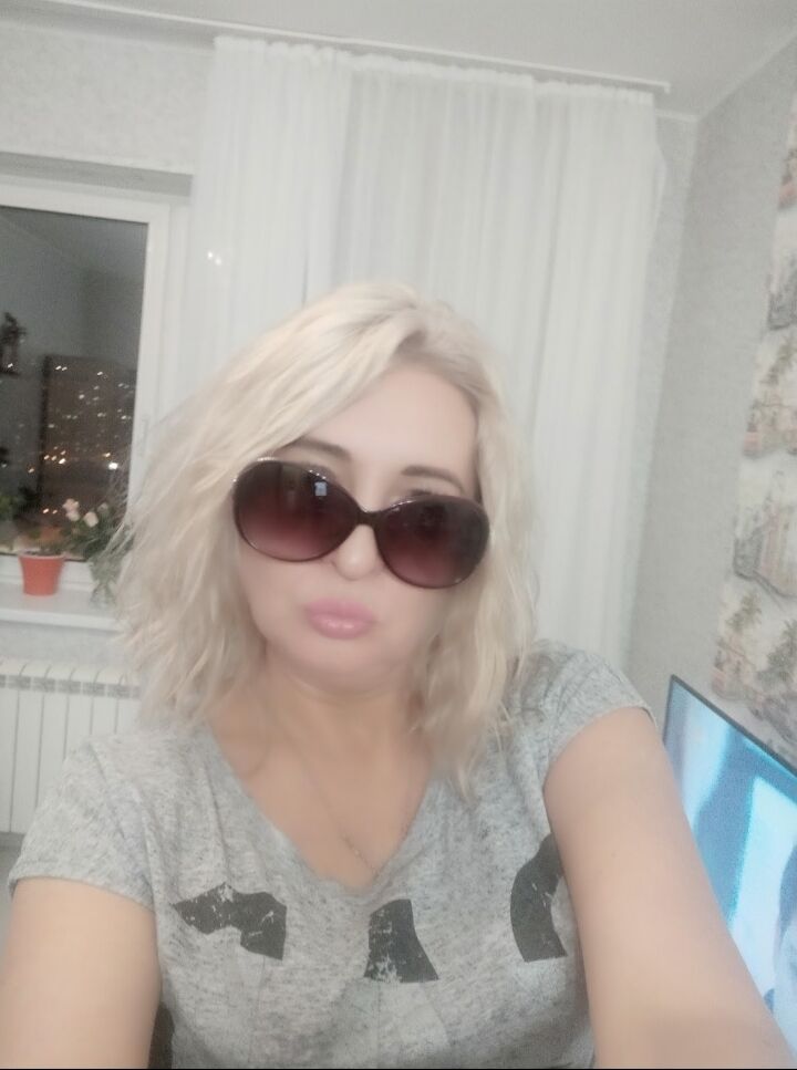  52370620  Inna, 48 ,    