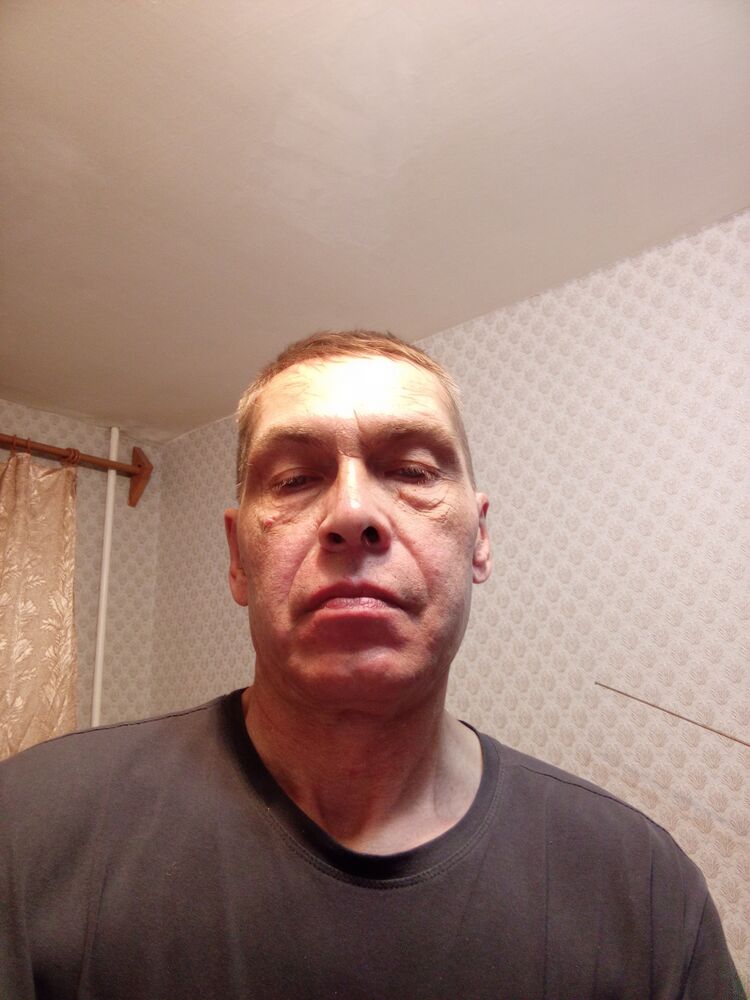  48329930  , 52 ,    