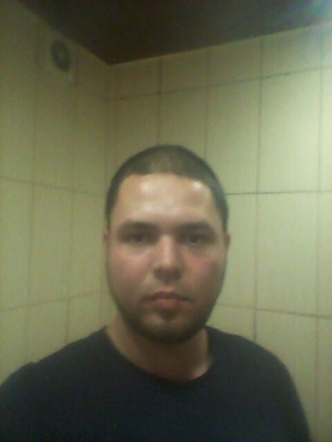  ,   Anton, 36 ,   , 