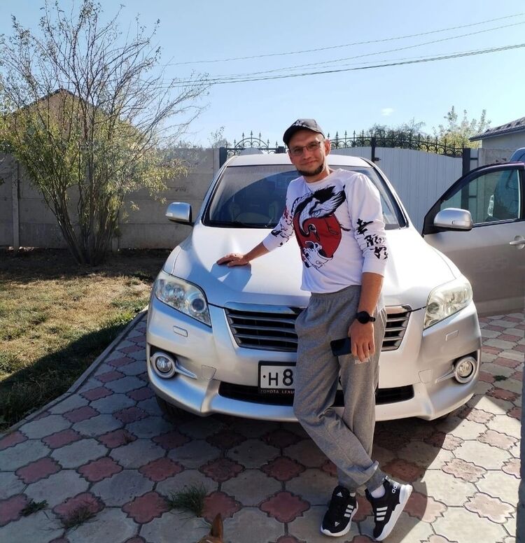  52578990  Alexander, 41 ,    