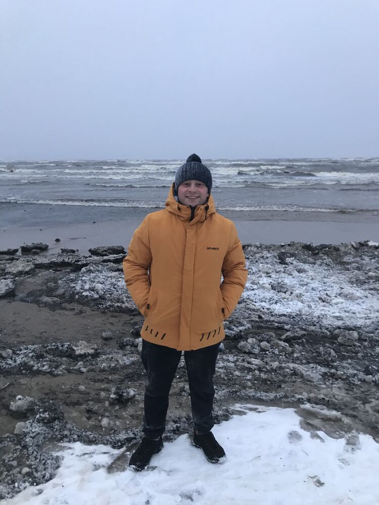  ,   Andrei, 37 ,   ,   , c 